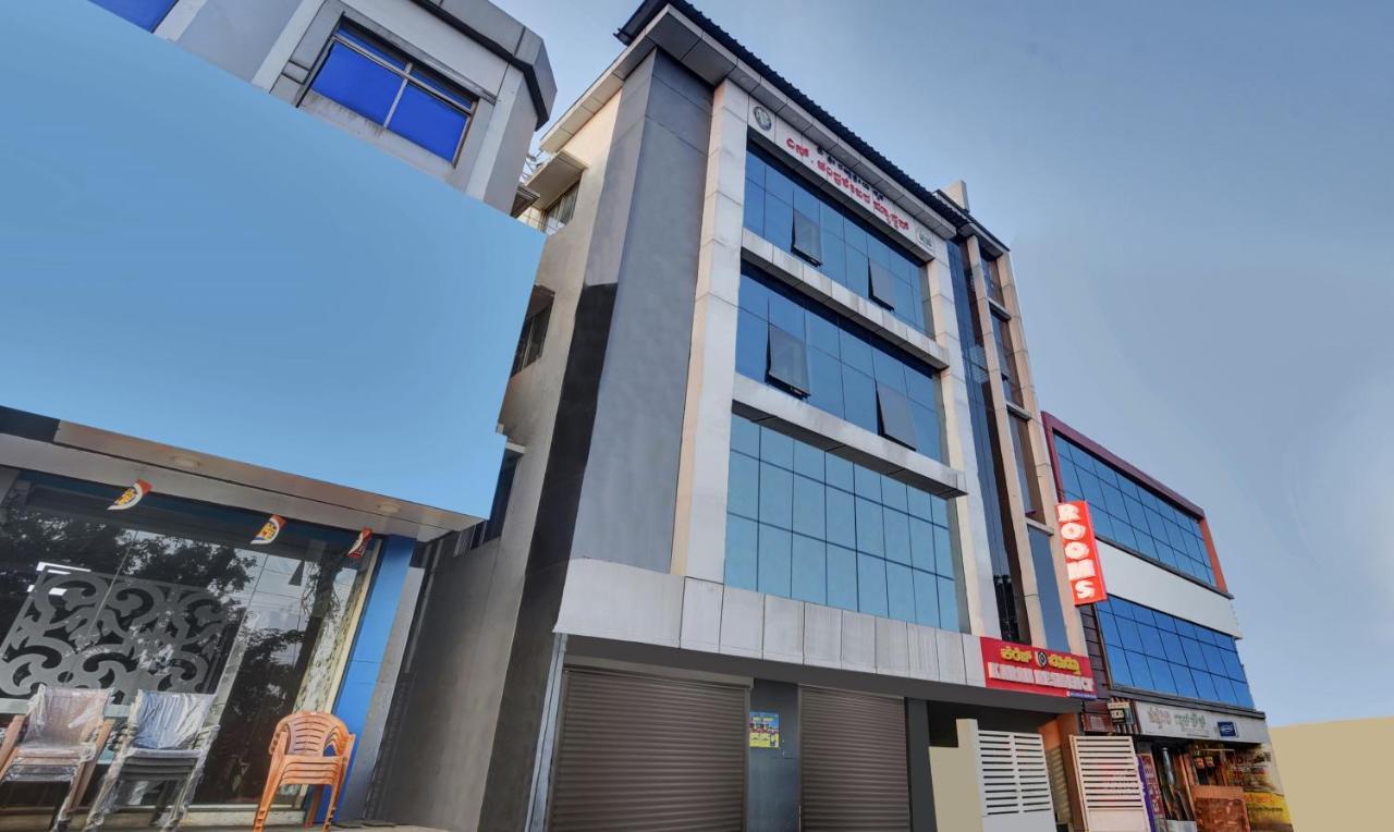 Treebo Trend Karan Residency Otel Maisur Dış mekan fotoğraf