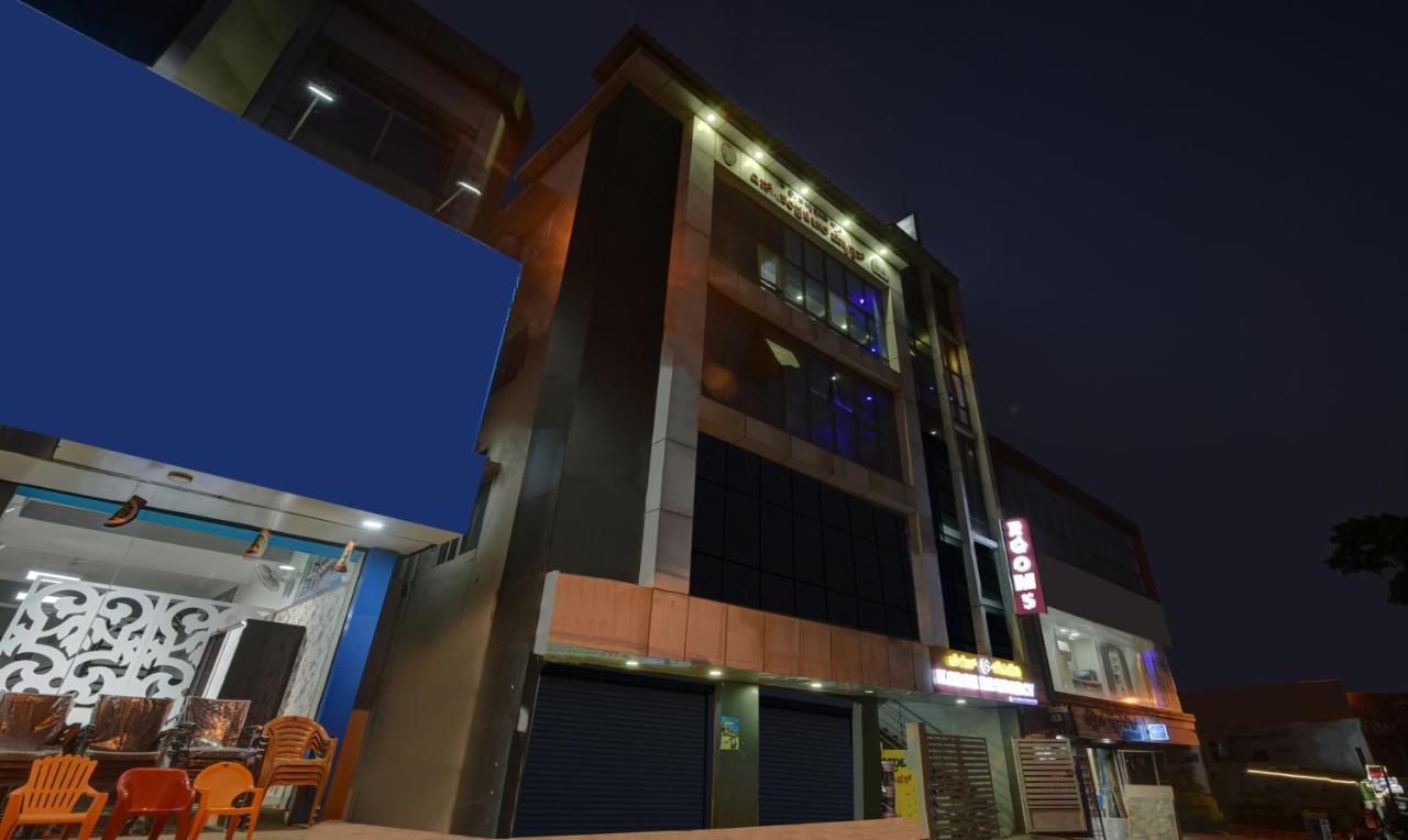 Treebo Trend Karan Residency Otel Maisur Dış mekan fotoğraf